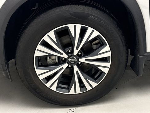 Used 2023 Nissan Rogue SV image 20