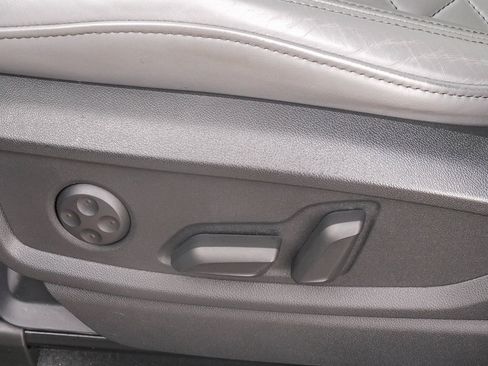 Used 2024 Audi SQ5 Premium Plus w/ S Sport Package image 21