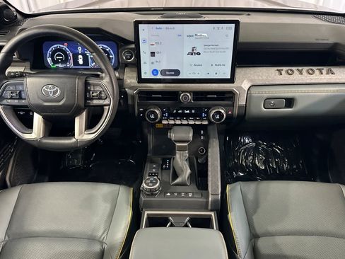 Used 2025 Toyota 4Runner Trailhunter AWD/4WD image 4