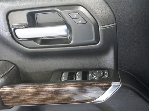 Used 2021 GMC Sierra 1500 SLE w/ X31 Off-Road Package image 25