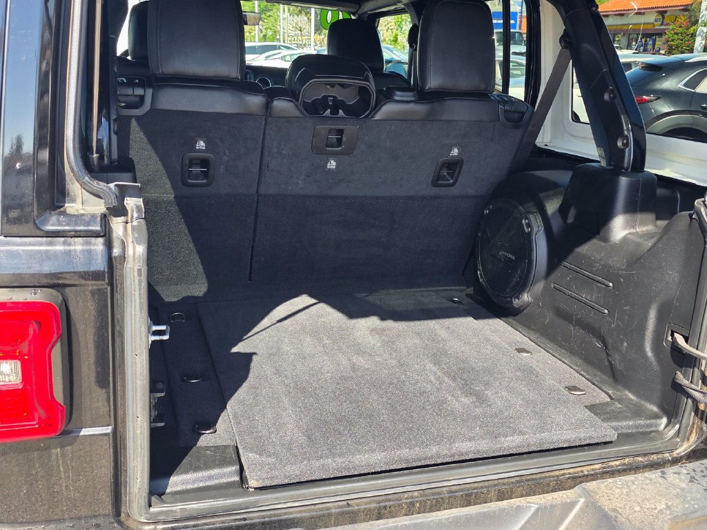 Used 2020 Jeep Wrangler Unlimited Sahara AWD/4WD image 20