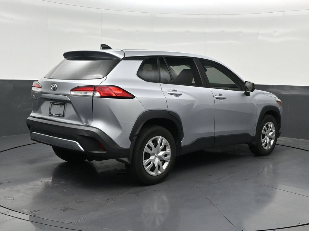 Used 2022 Toyota Corolla Cross L FWD image 5