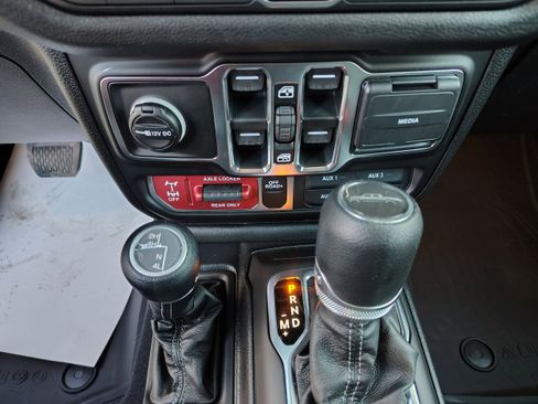 New 2026 Jeep Gladiator Sport image 32