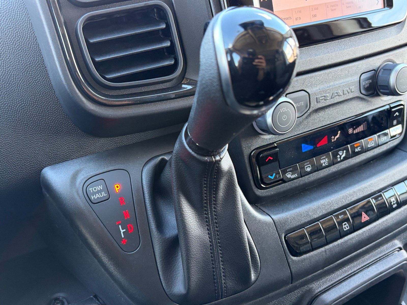 New 2026 RAM ProMaster 1500 w/ Convenience Group FWD image 23