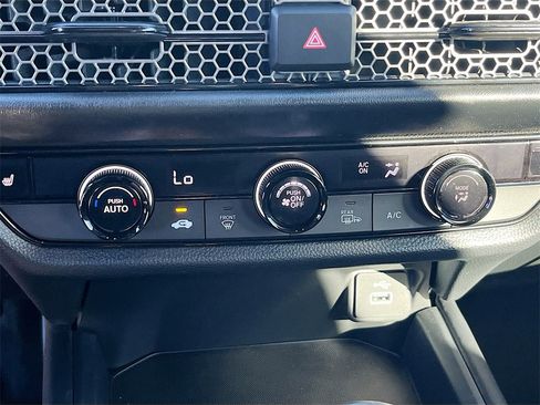 Used 2025 Honda HR-V Sport image 15