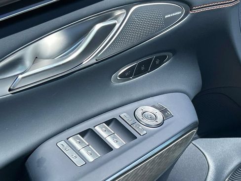 New 2026 Genesis GV70 2.5T Sport Prestige AWD/4WD image 19