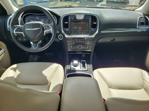 Used 2016 Chrysler 300 Limited w/ Driver Convenience Group image 18