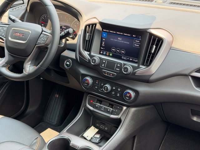 Used 2023 GMC Terrain AT4 AWD/4WD image 12
