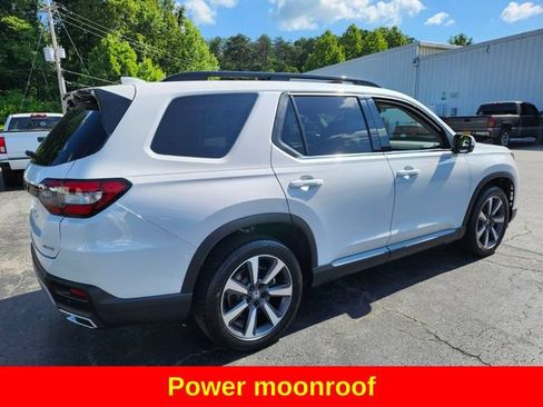 Used 2025 Honda Pilot Elite image 9