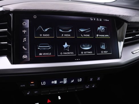 Used 2024 Audi Q4 e-tron Premium image 10