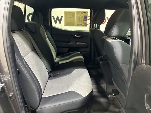Used 2022 Toyota Tacoma TRD Sport w/ Technology Package AWD/4WD image 13