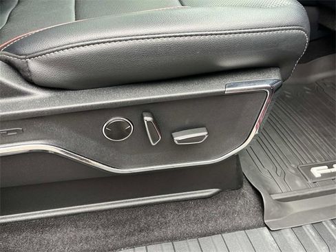 Certified 2023 Ford F150 Lariat w/ Equipment Group 502A High image 25