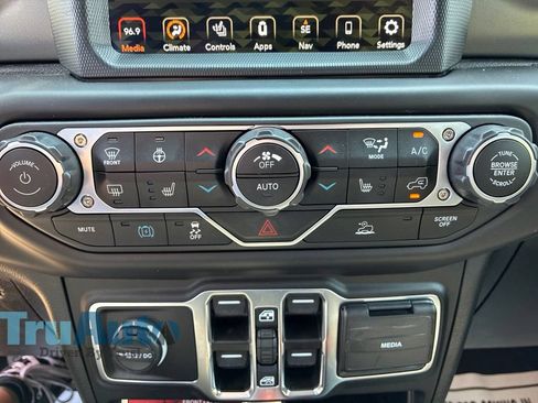 Used 2023 Jeep Wrangler Unlimited Rubicon 4xe w/ Steel Bumper Group AWD/4WD image 34