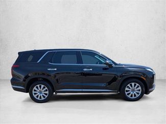 Used 2023 Hyundai Palisade SE w/ Cargo Package FWD video 4