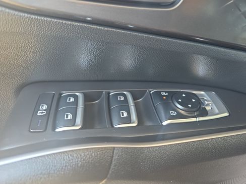 Certified 2025 Kia Sorento LX FWD image 26