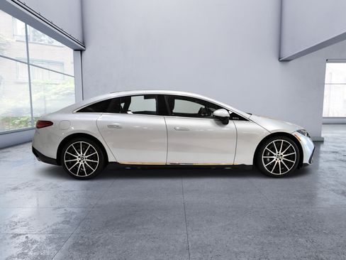Used 2023 Mercedes-Benz EQS 580 4MATIC Sedan image 7