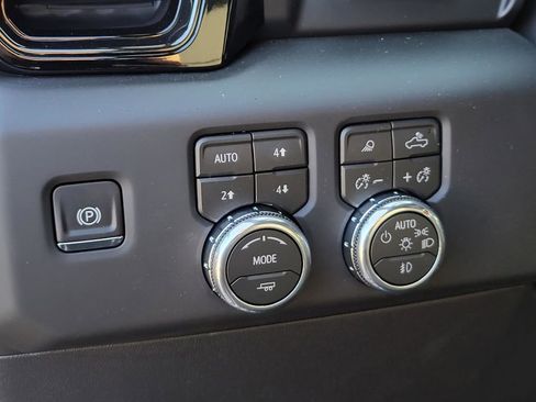 New 2026 GMC Sierra 1500 AT4X image 9