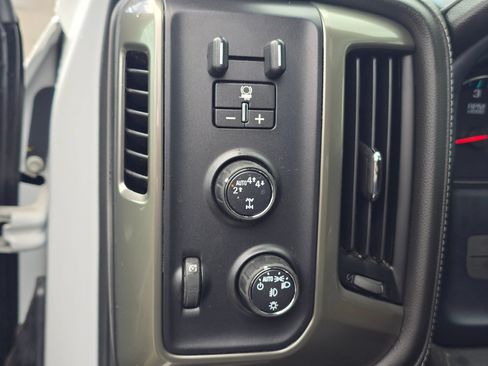 Used 2018 Chevrolet Silverado 1500 High Country AWD/4WD image 25