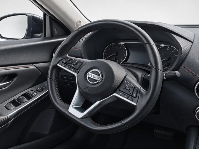 Used 2025 Nissan Sentra SR FWD image 28