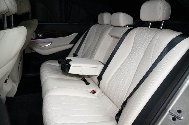 Used 2022 Mercedes-Benz E 350 Sedan image 13