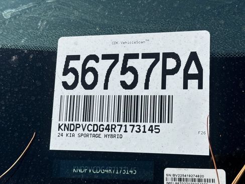 Used 2024 Kia Sportage EX w/ EX Premium Package AWD/4WD image 2