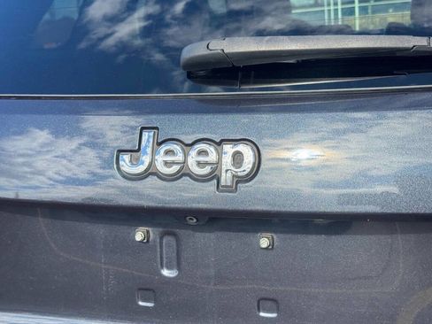 Used 2014 Jeep Grand Cherokee Overland image 36