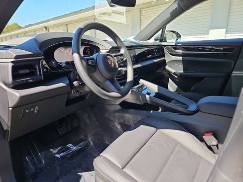 New 2026 Porsche Macan 4 Electric AWD/4WD image 8