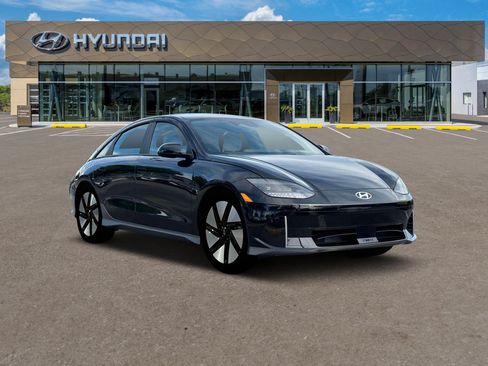New 2025 Hyundai Ioniq 6 SE AWD/4WD image 11
