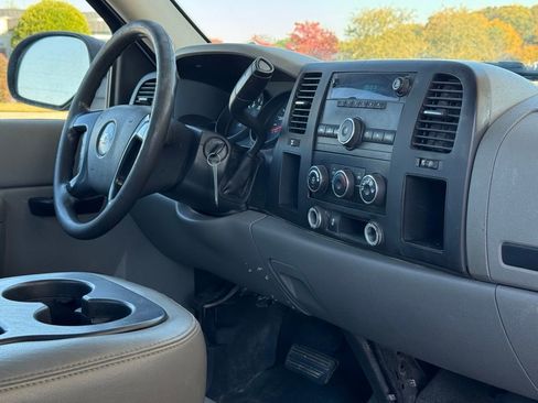 Used 2012 Chevrolet Silverado 1500 W/T RWD image 15