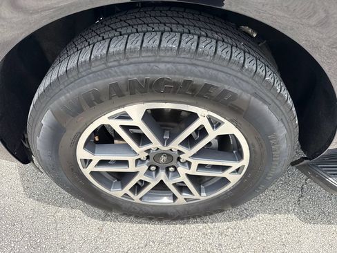 Certified 2025 Ford Expedition Active RWD image 13