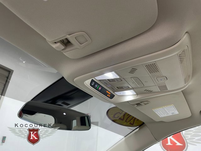 Used 2025 Cadillac XT6 Premium Luxury w/ LPO, Floor Liner Package AWD/4WD image 19