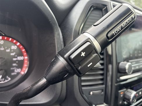 Used 2021 Nissan Titan PRO-4X w/ Pro-4x Convenience Package image 26