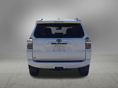 Used 2023 Toyota 4Runner SR5 AWD/4WD image 5