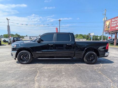 Used 2025 RAM 1500 Big Horn AWD/4WD image 4