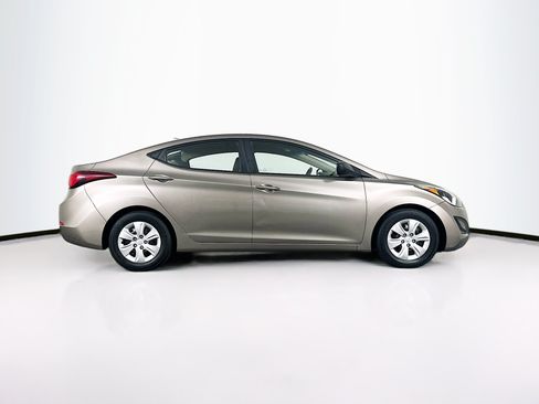 Used 2016 Hyundai Elantra SE FWD image 10