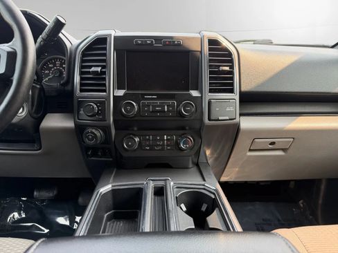 Used 2019 Ford F150 XLT w/ Equipment Group 302A Luxury AWD/4WD image 13