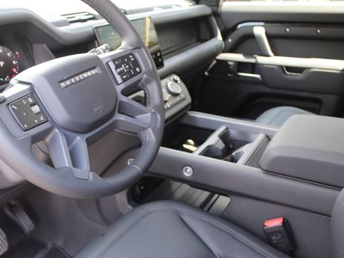 Used 2025 Land Rover Defender 110 S AWD/4WD image 11