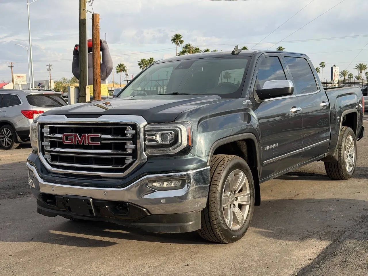 Used 2017 GMC Sierra 1500 SLT AWD/4WD image 1