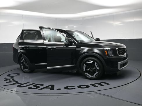 Used 2024 Kia Telluride S w/ S Sunroof Package FWD image 25