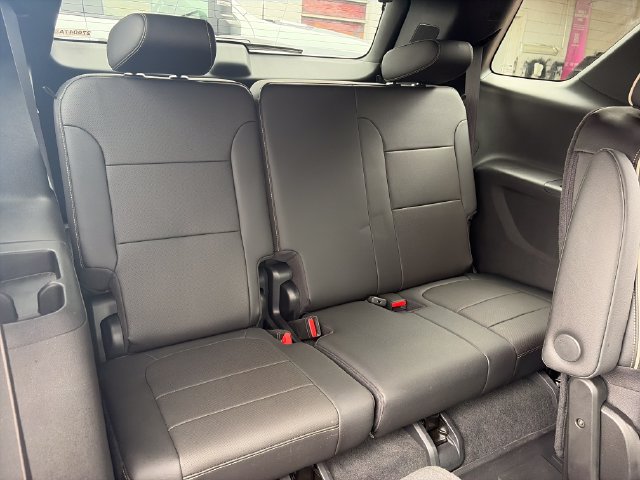 Used 2023 Chevrolet Traverse Premier w/ LPO, Floor Liner Package AWD/4WD image 30