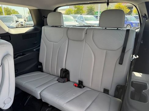Used 2025 Hyundai Palisade SEL FWD image 34