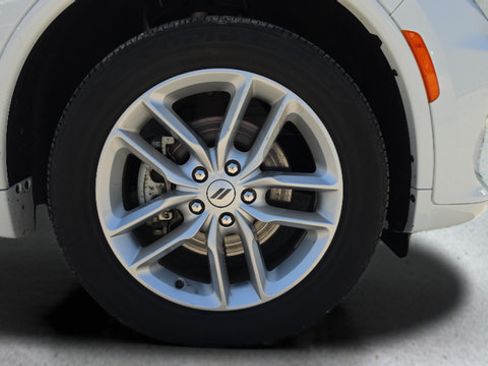 Used 2025 Dodge Durango GT AWD/4WD image 42