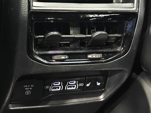 Used 2024 Jeep Grand Cherokee Limited 4xe AWD/4WD image 31