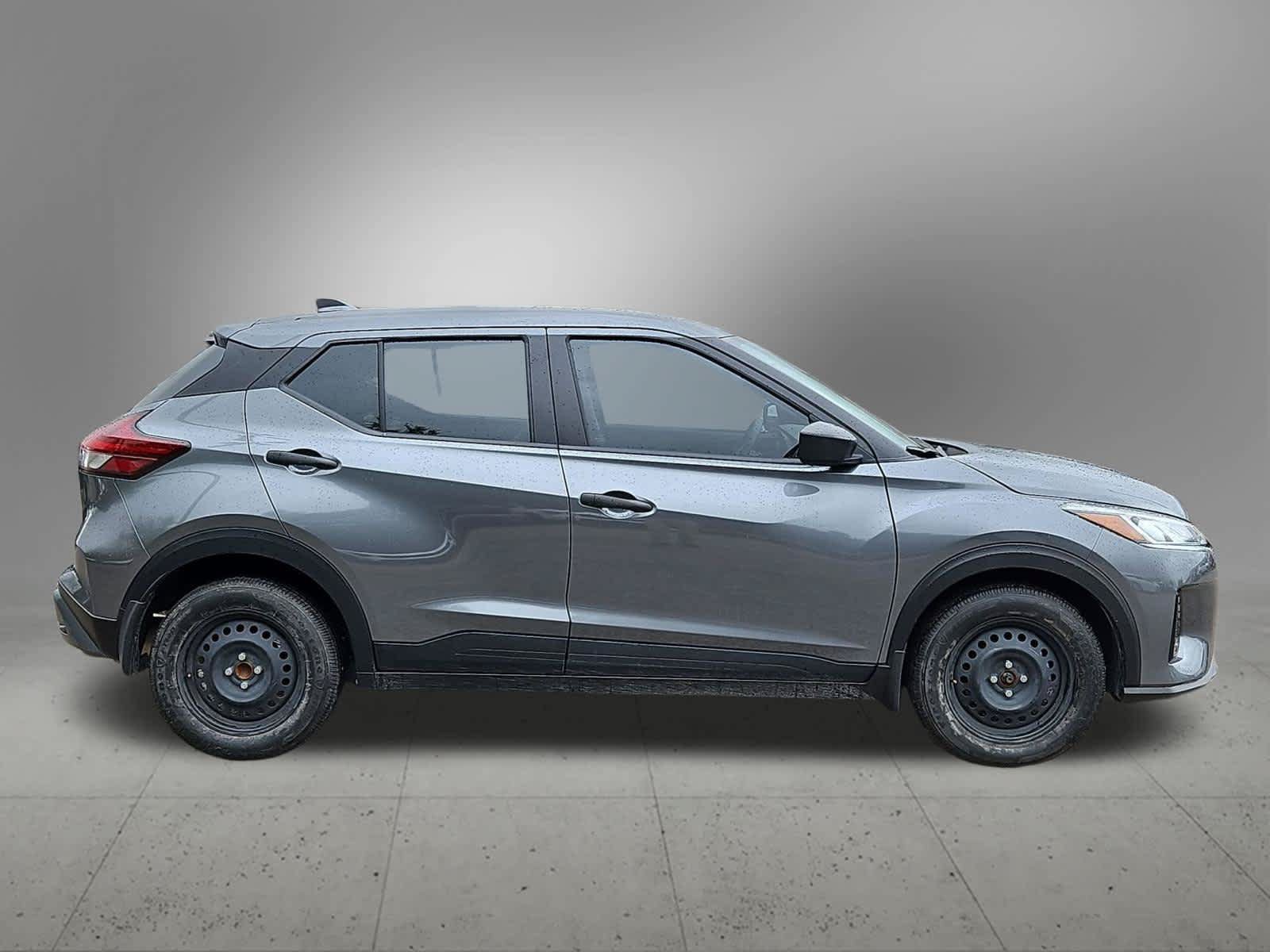 Used 2025 Nissan Kicks Play S FWD image 7