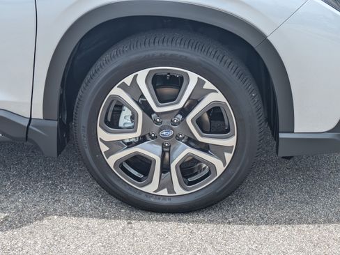 Certified 2025 Subaru Ascent Limited w/ Popular Package #1 image 11