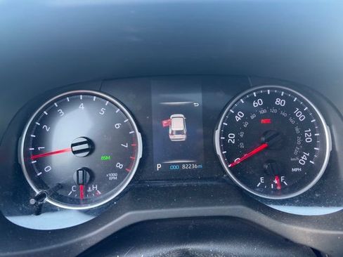 Used 2020 Toyota RAV4 XLE Premium FWD image 11