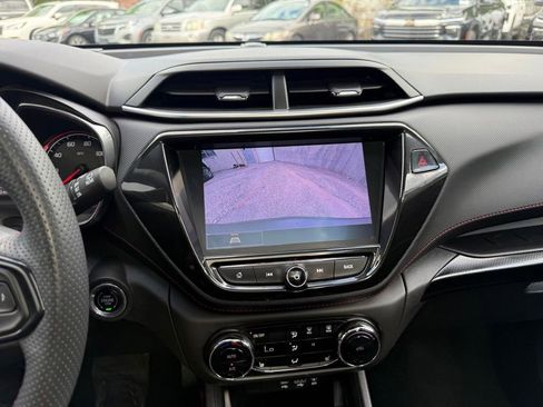 Used 2023 Chevrolet TrailBlazer RS w/ Sun and Liftgate Package FWD image 28
