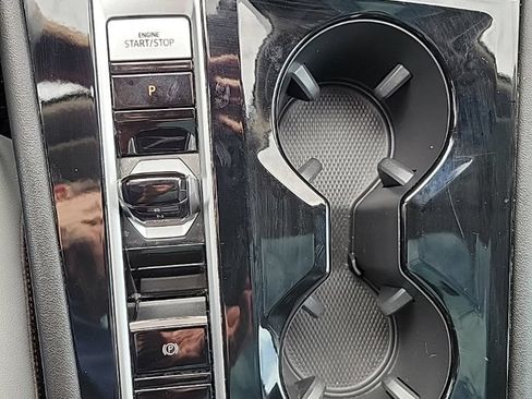 Certified 2024 Volkswagen Atlas Peak Edition SEL AWD/4WD image 9