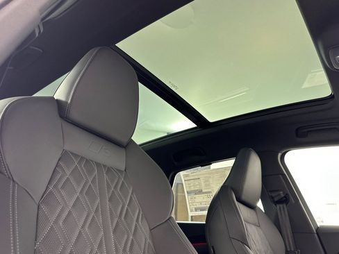 New 2025 Audi SQ5 Premium Plus image 16
