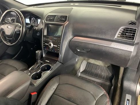 Used 2018 Ford Explorer Sport w/ Equipment Group 401A AWD/4WD image 7